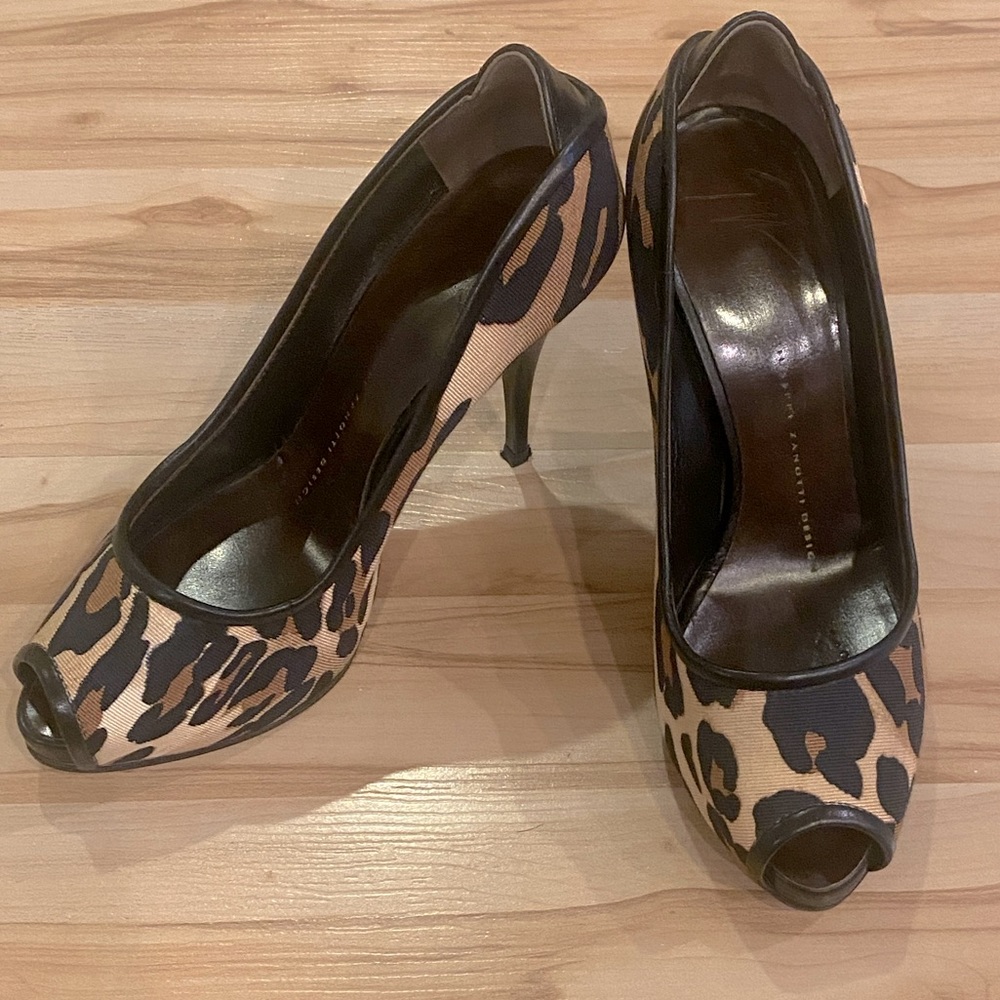 Giuseppe Leopard Print Open Toe Pumps Size 36 - image 1